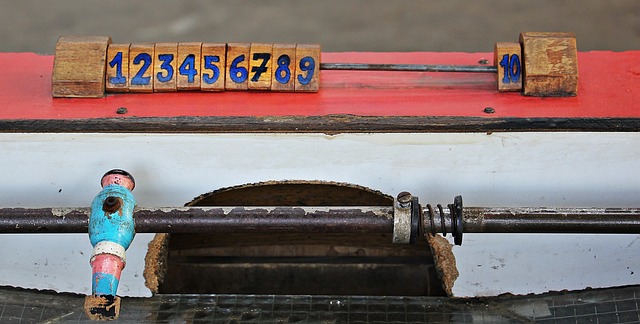 而裁判则需 而裁判则需